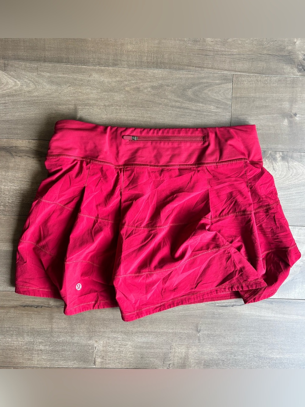 Lululemon Pace Rival Mid-Rise Skirt Long 15" Dark Red Skort Size 8 Activewear